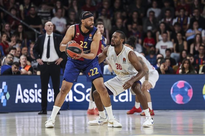 Jabari Parker of FC Barcelona and Vitto Brown of AS Monaco in action during the Turkish Airlines Euroleague, Play Offs match 4 between FC Barcelona and AS Monaco at Palau Blaugrana on May 02, 2025 in Barcelona, Spain.