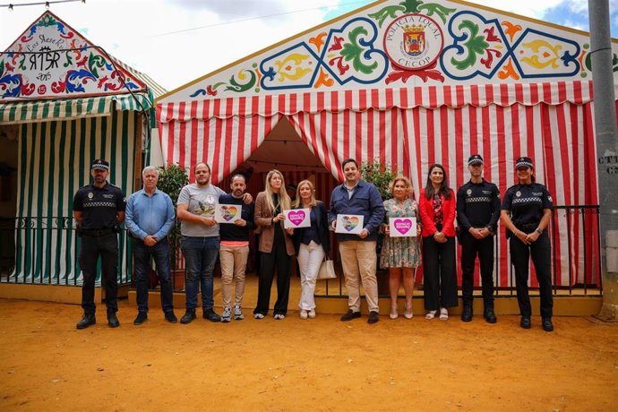 El delegado de Igualdad, en la presentación de los 'espacios seguros' para mujeres y el colectivo LGTBIQ+ en la Feria.