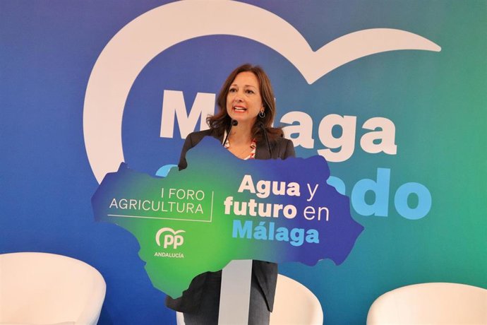 La presidenta del PP de Málaga, Patricia Navarro, en el Foro de Agua.