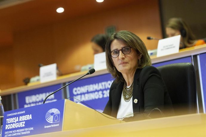 Archivo - La candidata a la vicepresidencia ejecutiva de Transición Limpia, Justa y Competitiva, y a la cartera de Competencia de la Comisión Europea, Teresa Ribera, durante su intervención en el Parlamento Europeo