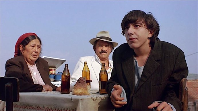 El Telón Bizarro de La Rambleta de València a rememorar 'El tiempo de los gitanos' (1988), de Emir Kusturica.