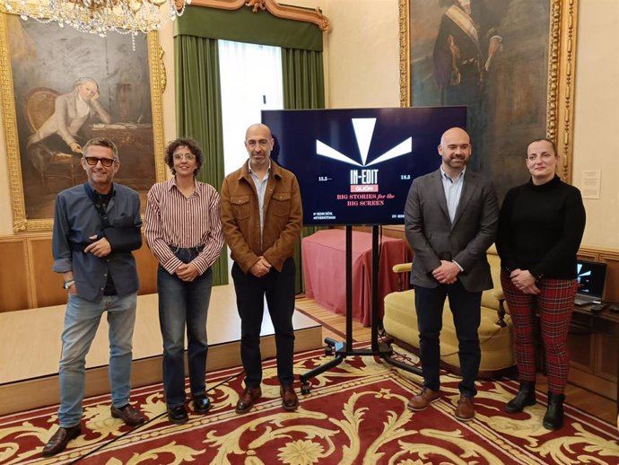 Presentación del Festival In Edit, en el Ayuntamiento de Gijón.
