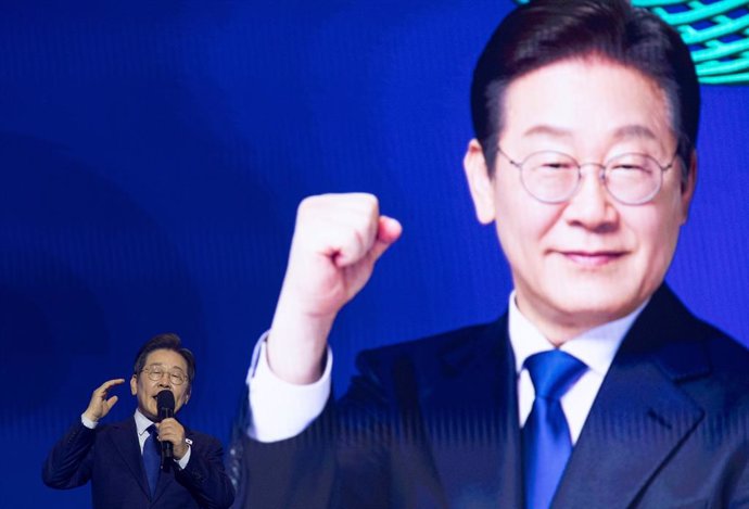 GOYANG, April 27, 2025  -- Lee Jae-myung, former chief of South Korea's Democratic Party, speaks after being elected presidential candidate during the party's national convention in Goyang City, South Korea, April 27, 2025. Lee was elected presidential ca