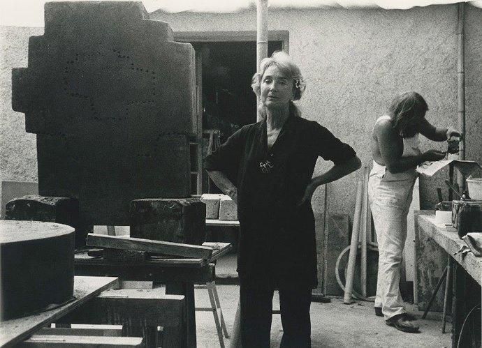 Pilar Belzunce en el taller de Saint-Paul-de-Vence, 1979