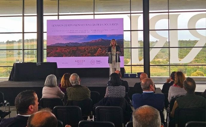 Manzanos: "El Gobierno de La Rioja seguirá colaborando con el sector para construir el futuro de la DOCa"