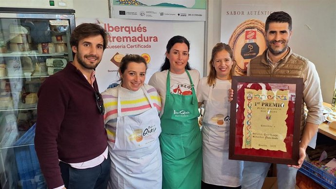 La Torta del Casar se alza con el premio a mejor queso en la categoría de pasta blanda de oveja en la Feria del Queso de Trujillo