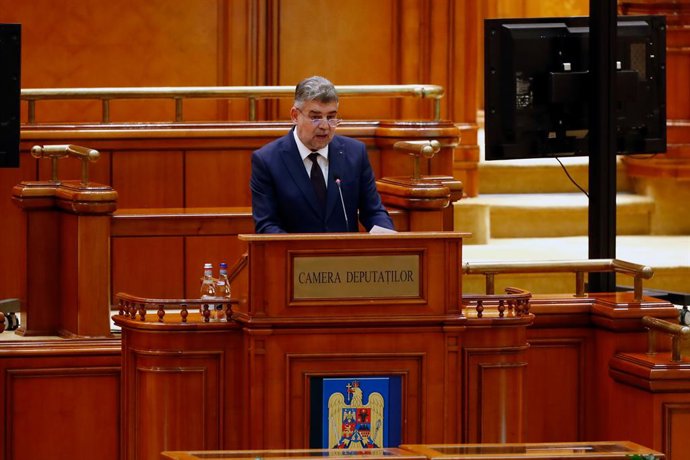 Archivo - BUCHAREST, Dec. 23, 2024 -- Marcel Ciolacu, líder do Partido Social Democrata da Romênia, fala durante uma votação de investidura no Palácio do Parlamento em Bucareste, Romênia, em 23 de dezembro de 2024. O presidente da Romênia, Klaus Iohannis,