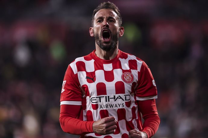 Archivo - Cristhian Stuani of Girona FC celebrates a goal during the Spanish league, La Liga EA Sports, football match played between Girona FC and Valencia CF at Estadio de Montilivi on March 15, 2025 in Girona, Spain.