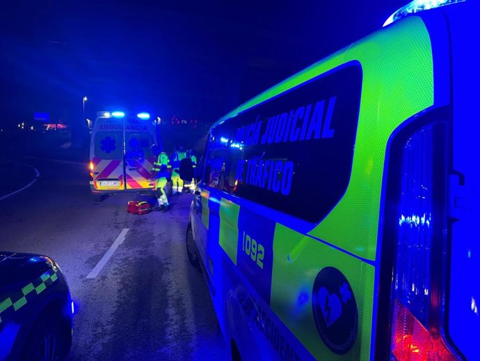 En estado muy grave un motorista de 42 años al salirse de la M-506 en Alcorcón