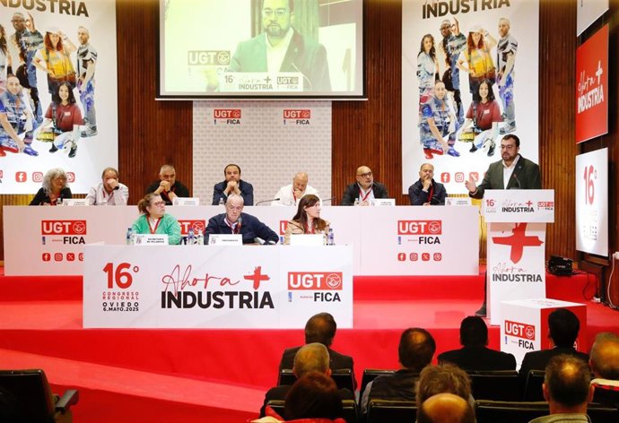 Adrián Barbón interviene en el Congreso de FICA-UGT.