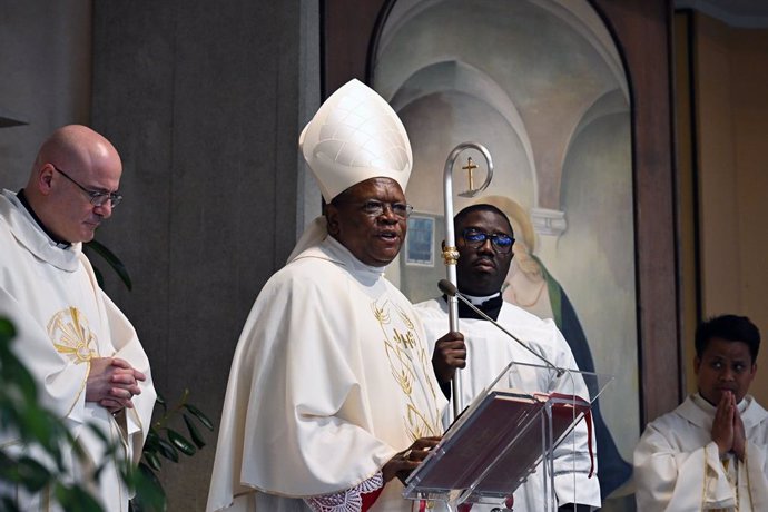 Rome, ITALY: NO LIBRI** Italy, Rome, 2025/5/4 .Cardinal elector Fridolin Ambongo Besungu, of the Order of Friars Minor Capuchin, Archbishop of Kinshasa celebrates Mass in his titular church in Rome    Photograph by ALESSIA GIULIANI   / Catholic Press Phot