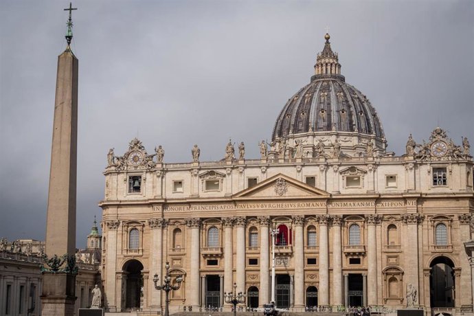 General view of St. Peter's Square with the crane for installing the curtains on the main balcony of St Peter's Basilica in Vatican City, where the new Pope will be introduced to the world after election