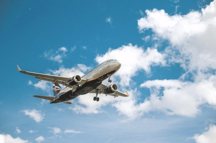 Archivo - Avión.