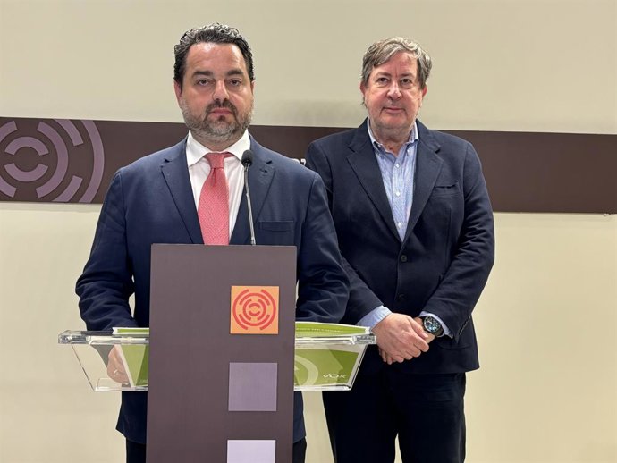 Los diputados de Vox en las Cortes de Aragón David Arranz y Juan Vidal.