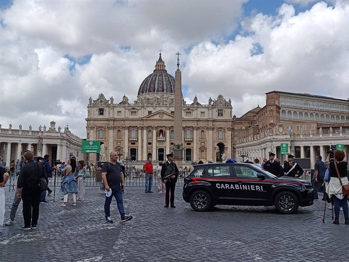 La Ciudad del Vaticano y Roma se preparan para la elección del nuevo Papa, tras el fallecimiento de Francisco. En el Vaticano, a 6 de mayo de 2025
