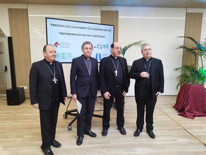 Los obispos vasco y navarro en San Sebastián.