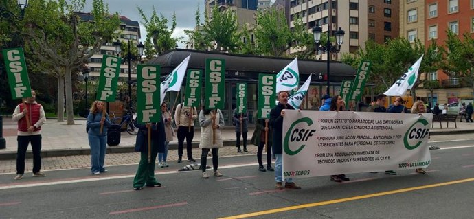 CSIF pide más negociación en el Estatuto Marco de Sanidad, mejoras salariales y reclasificación de todas las categorías