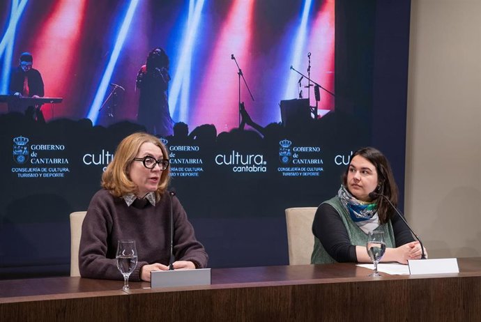 La directora general de Cultura, Eva Guillermina Fernández, y la coordinadora del programa ‘Cultura y territorio 2025’ , Marta López Royano