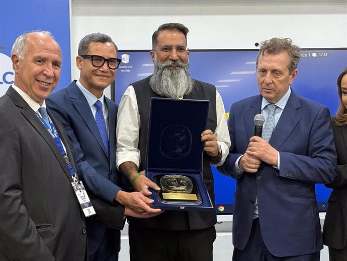 Anti-Child Marriage Activist Bhuwan Ribhu Receives Medal of Honour at World Law Congress