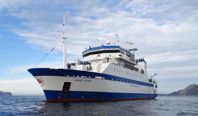 Buque oceanográfico Miguel Oliver,