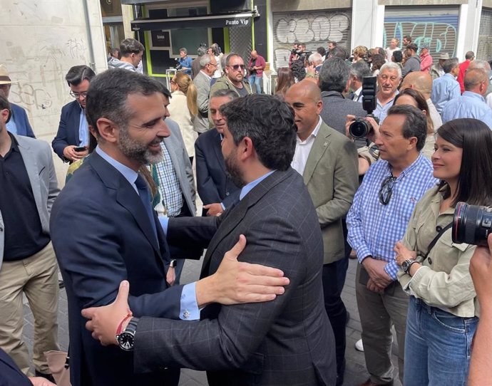El consejero de Agricultura, Pesca, Agua y Desarrollo Rural, Ramón Fernández-Pacheco, participa  con los máximos dirigentes de los gobiernos autonómicos de Murcia y Valencia, en un acto contra las nuevas reglas de explotación del trasvase Tajo-Segura.
