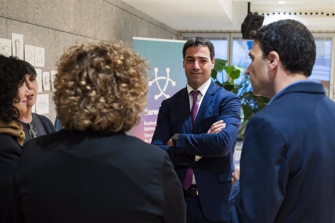 Pradales ha participado en un acto organizado por Sareen Sarea en el museo Artium de Vitoria-Gasteiz