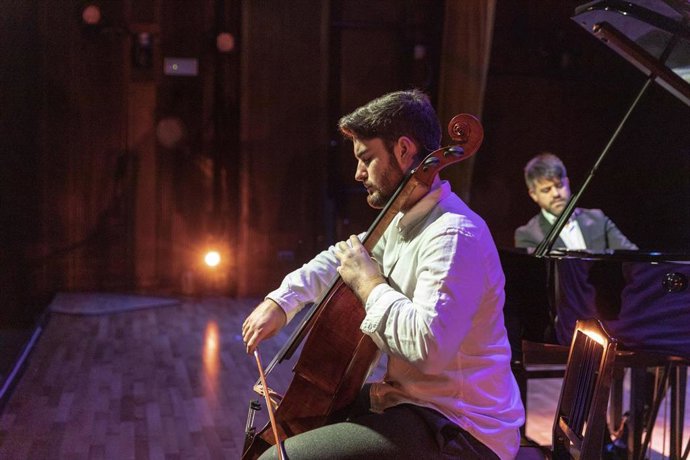 Archivo - El Violonchelista Javier López Escalona Y El Pianista Elio Coria.