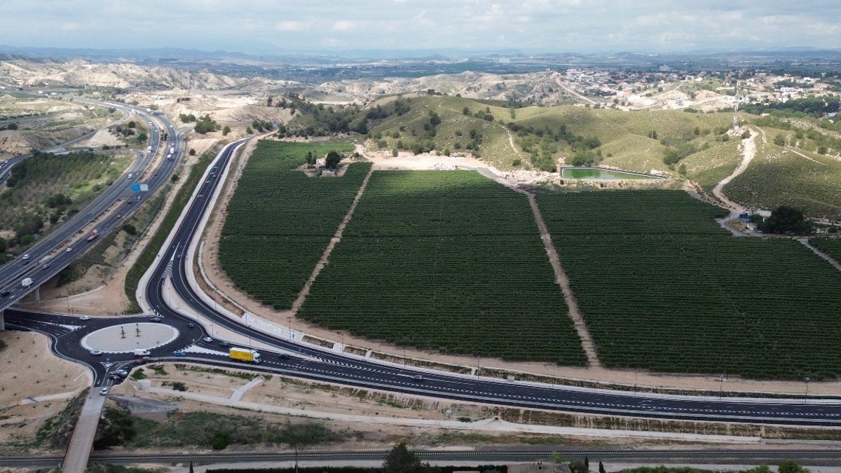 Transportes finaliza las obras de mejora de movilidad y seguridad vial en el enlace entre la A-7 y la N-344 en Murcia