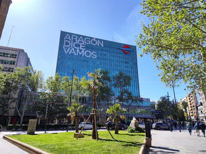 Archivo - Sede de Ibercaja, en la plaza de Basilio Paraíso de la capital aragonesa.