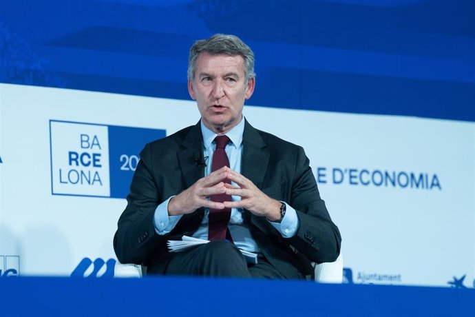 El presidente del Partido Popular, Alberto Núñez Feijóo, interviene durante a la 40 Reunió Cercle d'Economia.