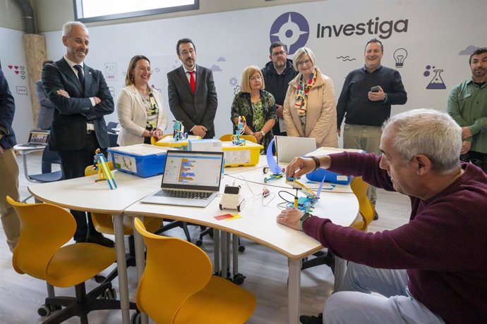 El Consejero De Educación, Formación Profesional Y Universidades, Sergio Silva, Acude A La Inauguración Del Aula Del Futuro De Cantabria