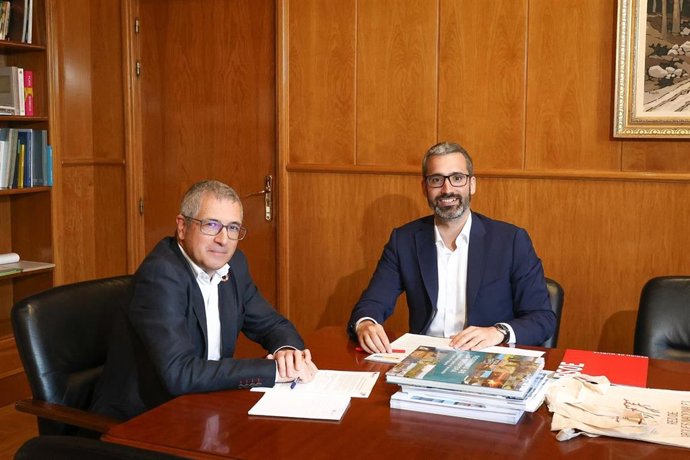 El secretario general del PSOE en la Región de Murcia, Francisco Lucas, y el secretario de Estado de Medio Ambiente, Hugo Morán