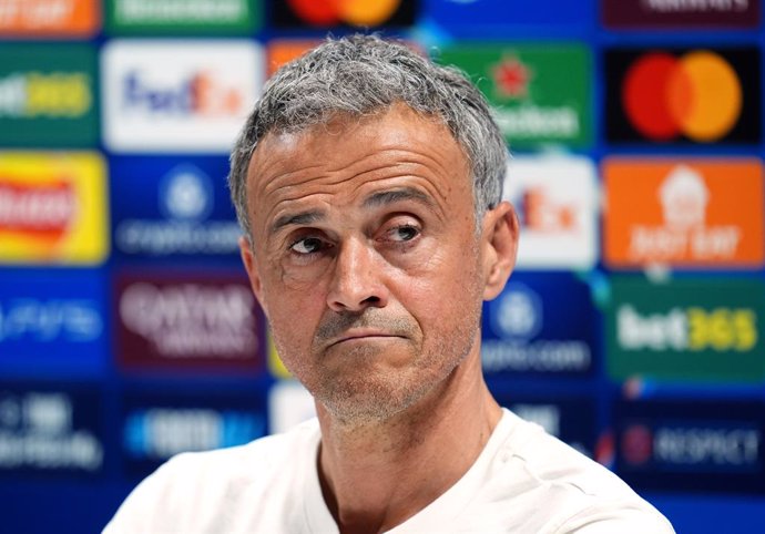 28 April 2025, United Kingdom, London: Paris Saint-Germain manager Luis Enrique speaks during a press conference ahead of Tuesday's UEFA Champions League soccer match against Arsenal, at Emirates Stadium. Photo: Adam Davy/PA Wire/dpa