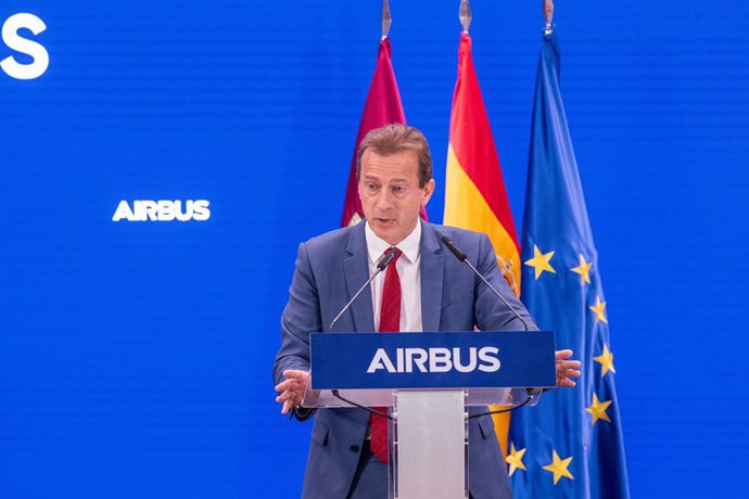 Archivo - El CEO de Airbus, Guillaume Faury, interviene durante la inauguración del HUB Logístico Industrial de Airbus Helicopters en España, en el Parque Logístico y Aeronáutico de Albacete, a 2 de julio de 2024, en Albacete, Castilla-La Mancha (España).