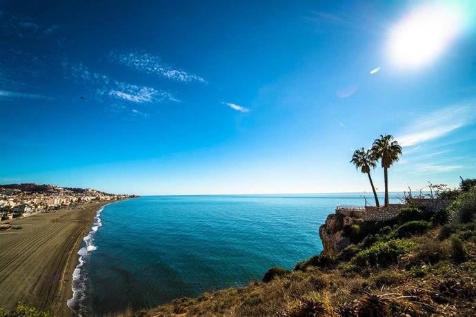 Rincón de la Victoria renueva su distintivo como Destino Turístico Inteligente Adherido