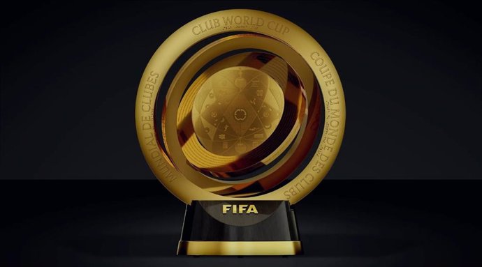 Archivo - Trofeo del nuevo Mundial de Clubes que se estrenará en 2025.