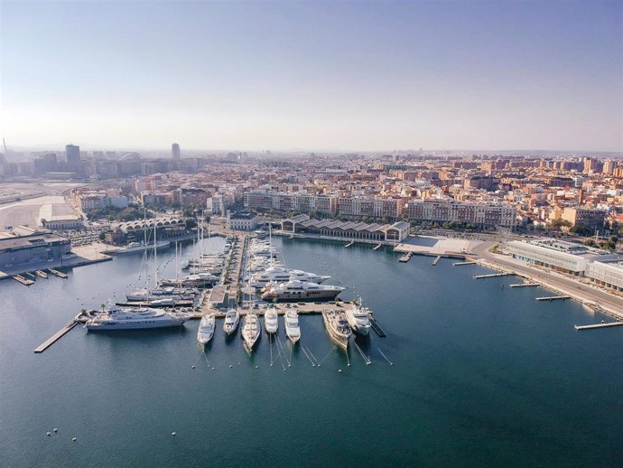 Archivo - València vista desde la Marina