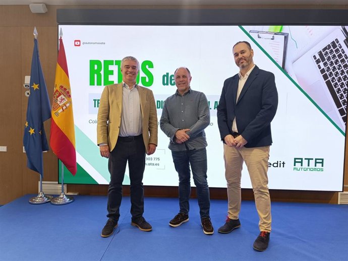 El presidente de Dedit, Jon Urkiola; el presidente de Anapal, Borja Muñiz, y el presidente de Loteros en la Lucha, Alberto García