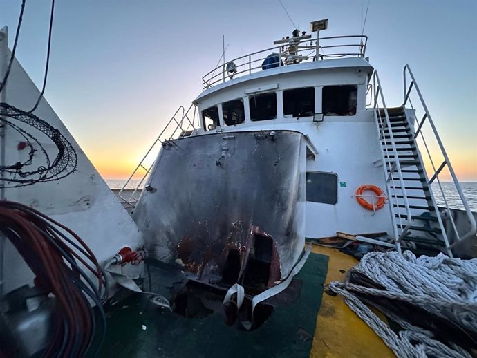 Estado da Freedom Flotilla após o ataque em 2 de maio de 2025 em Malta. Pelo menos três espanhóis, dois catalães e um basco estão viajando a bordo da Flotilha da Liberdade, que denunciou nesta sexta-feira que um de seus navios foi "diretamente atacado" em