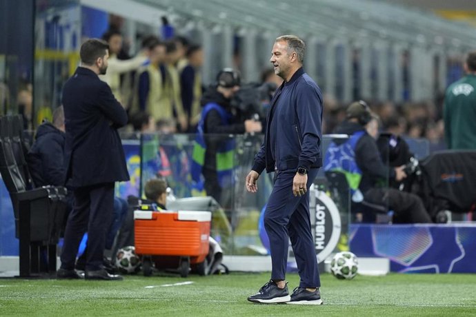 Hansi Flick, head coach of FC Barcelona, looks on during the UEFA Champions League 2024/25 Semi Final First Leg match between FC Internazionale Milano and FC Barcelona at Giuseppe Meazza Stadium on May 06, 2025 in Milan, Italy.