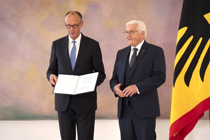 May 6, 2025, Berlin, Berlin, Deutschland: Friedrich Merz und Frank-Walter Steinmeier bei der Ernennung des Bundeskanzlers und des Bundeskabinetts im Schloss Bellevue. Berlin, 06.05.2025