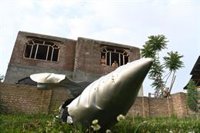 China califica de "lamentable" la operación militar de India contra Pakistán y pide "actuar con moderación"