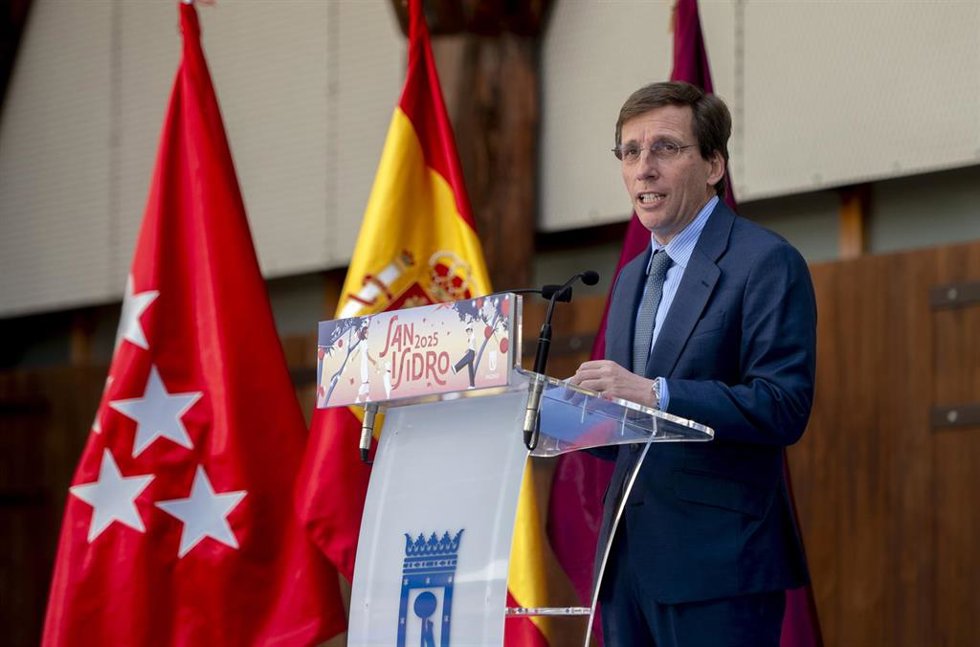El alcalde de Madrid, José Luis Martínez-Almeida, interviene durante la presentación de la programación de las Fiestas de San Isidro 2025 