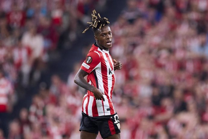 Nico Williams of Athletic Club looks on during the UEFA Europa League 2024/25 Semi Final First Leg match between Athletic Club and Manchester United at San Mames on May 1, 2025, in Bilbao, Spain.