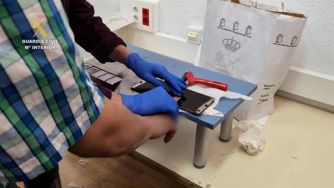 La Guardia Civil desmantela el grupo violento juvenil Trinitarios en Álava con la detención de tres personas