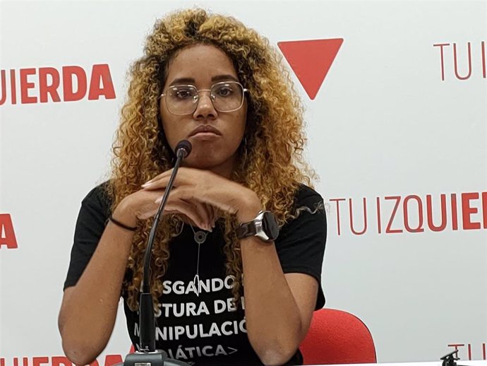 La presentadora del programa de TV Cubana 'Con Filo', Gabriela Fernández, en comparecencia de prensa en Logroño