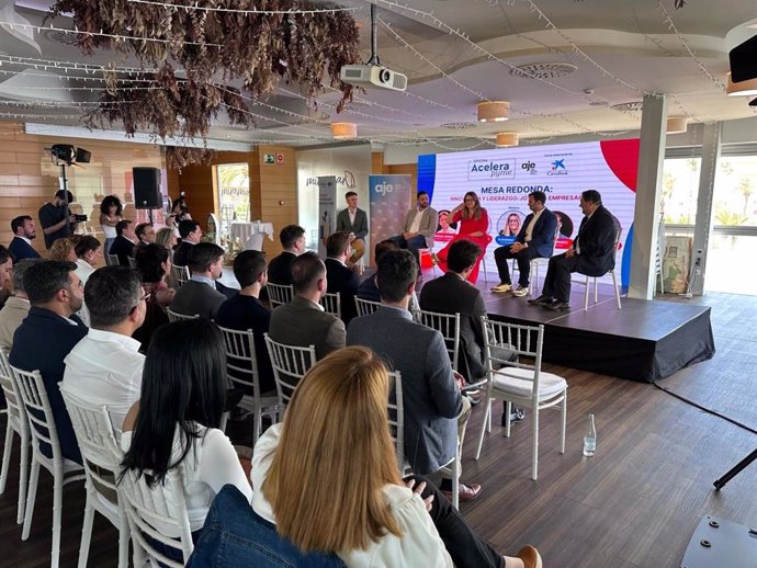 Jornada 'Innovación y Liderazgo: De startups a jóvenes empresarios', organizada por AJE en Santiago de la Ribera