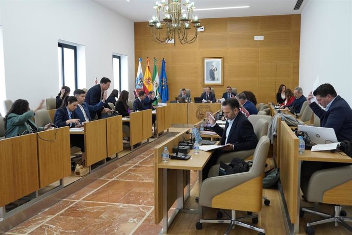 Pleno de la Diputación de Huelva correspondiente al mes de mayo.