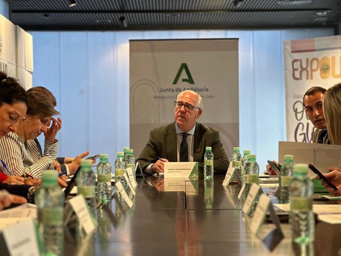 Jesús Estrella en la reunión de coordinación celebrada en el Musreo Terra Oleum