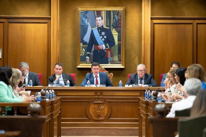 Pleno de la Diputación de Almería.